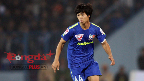 Công Phượng sẽ chạm trán Sông Lam Nghệ An trong lần đầu tham dự V.League - Ảnh: Minh Tuấn