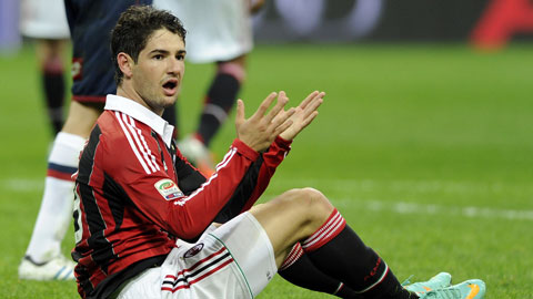 Các chân sút mang áo số 9 của Milan thường gây thất vọng mà tiêu biểu là Pato